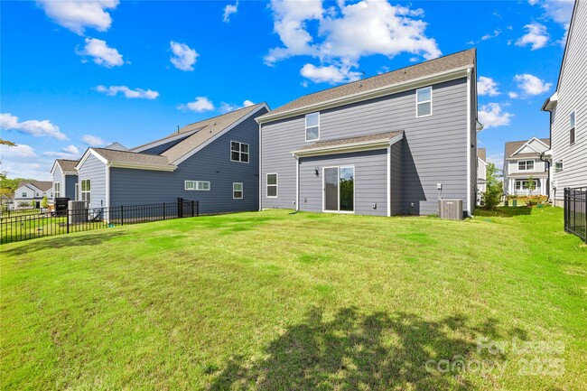 Building Photo - 18016 Wilbanks Dr