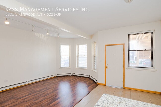 Building Photo - 6221 S Kenwood Ave
