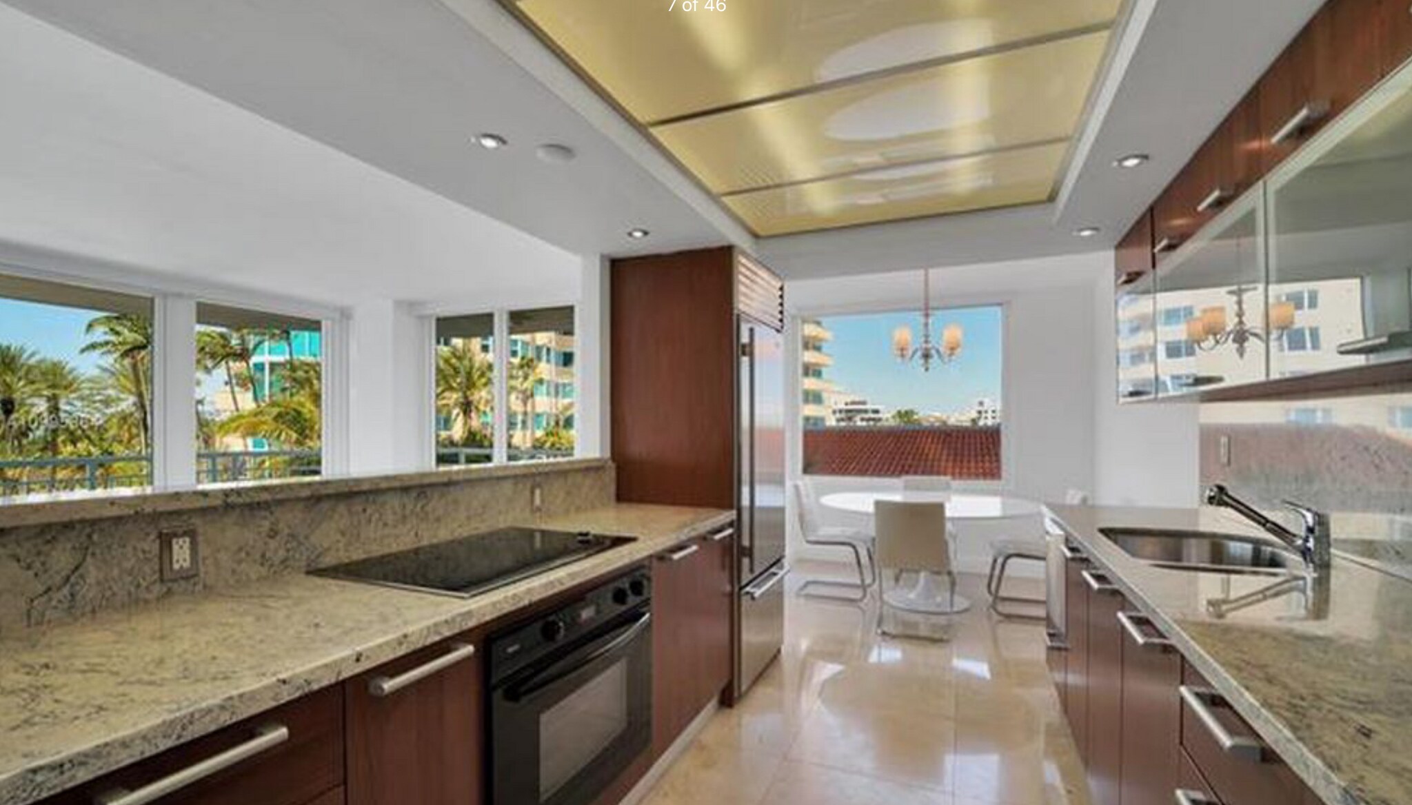 Building Photo - 400 S Pointe Dr