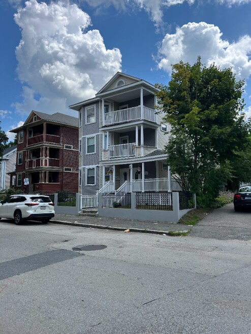 Building Photo - 33 Beaver St