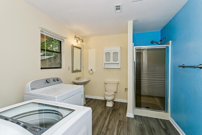 Building Photo - 4572 Kelly Ln