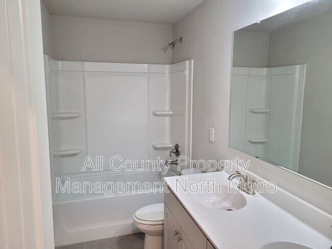 Building Photo - 6477 Crosscreek Ln