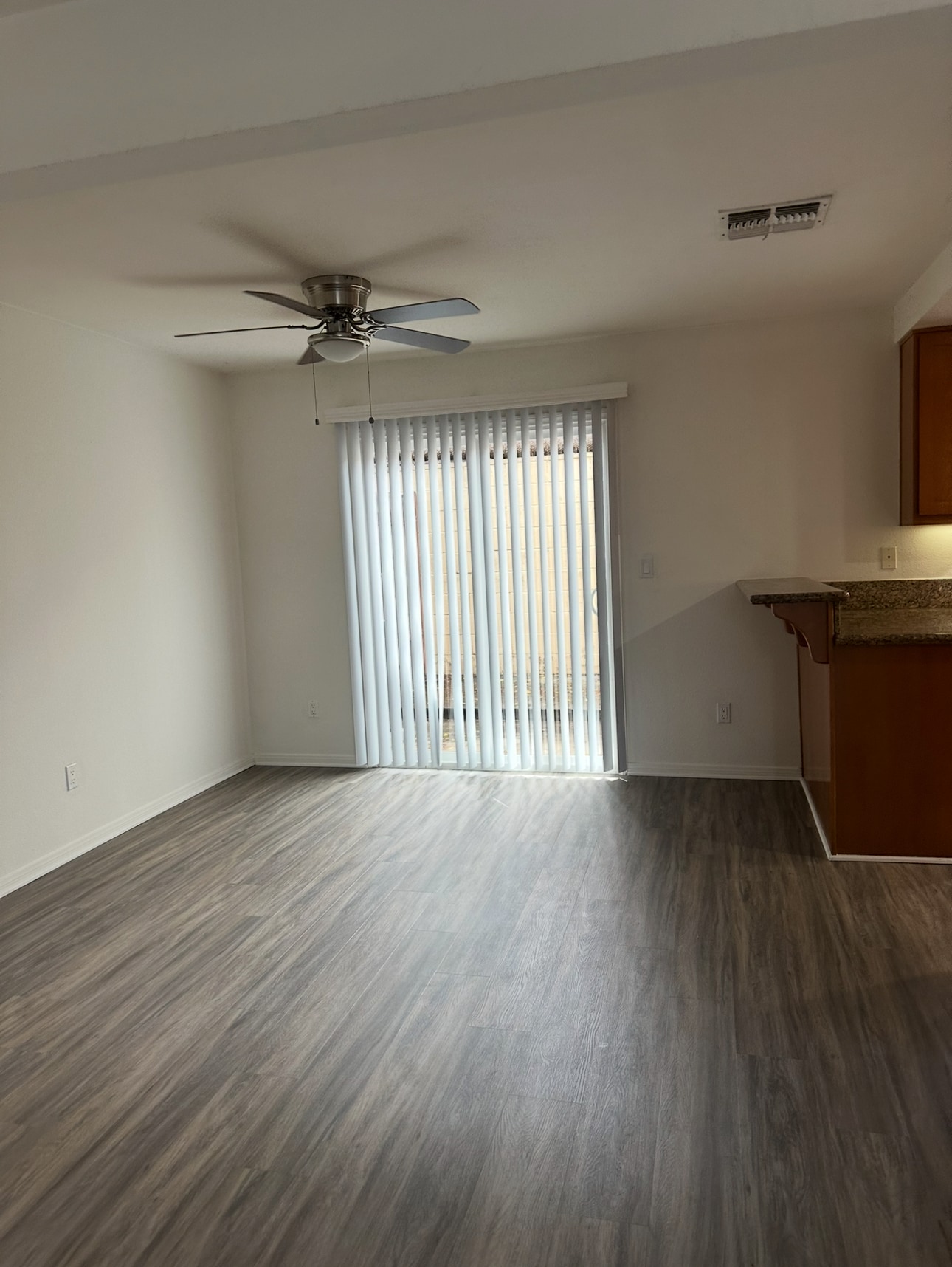 Building Photo - 505 San Pasqual Valley Rd