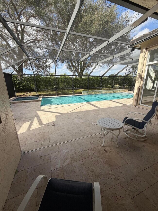 Building Photo - 10440 Cypress Lakes Preserve Dr