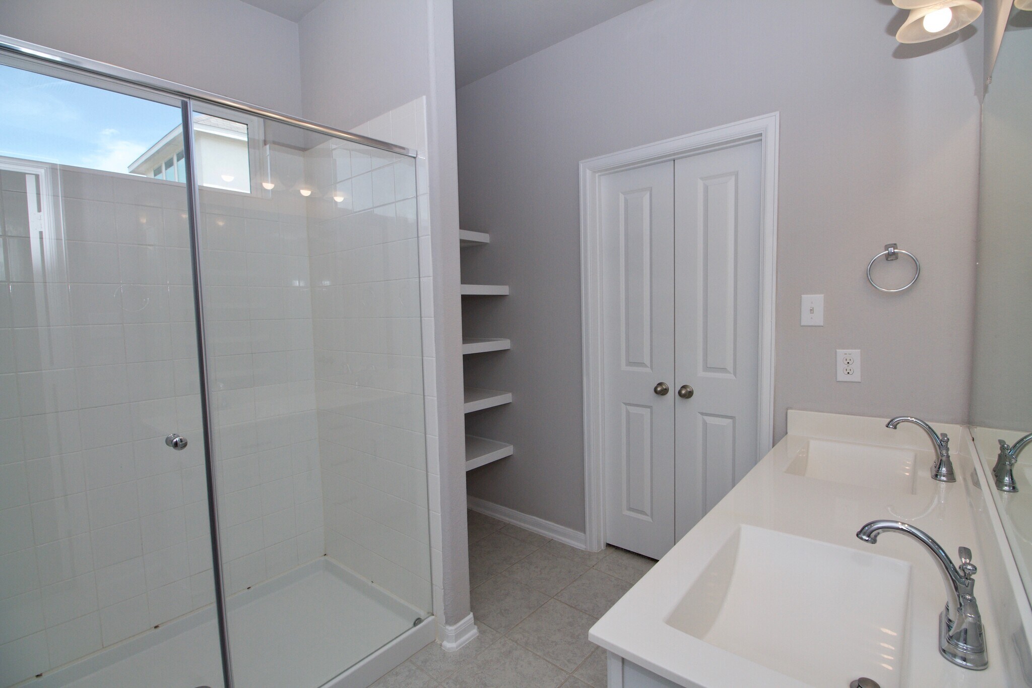 Building Photo - 383 Leadtree Loop