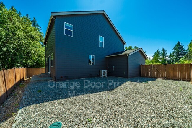 Building Photo - 5611 151st St Ct E