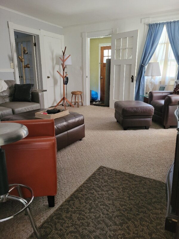 Building Photo - 58 W 6th St