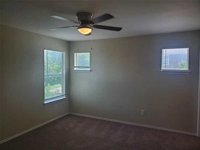 Building Photo - 14001 Cambourne Dr
