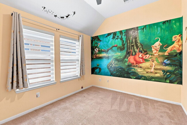 Building Photo - 17915 Creek Bluff Ln