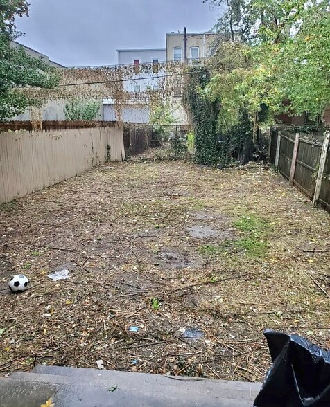 164 Delaware Ave 1R - 166 Delaware Ave