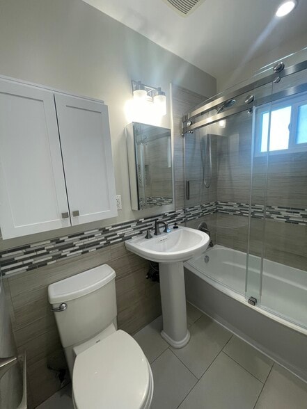 Building Photo - 5410 Packard St