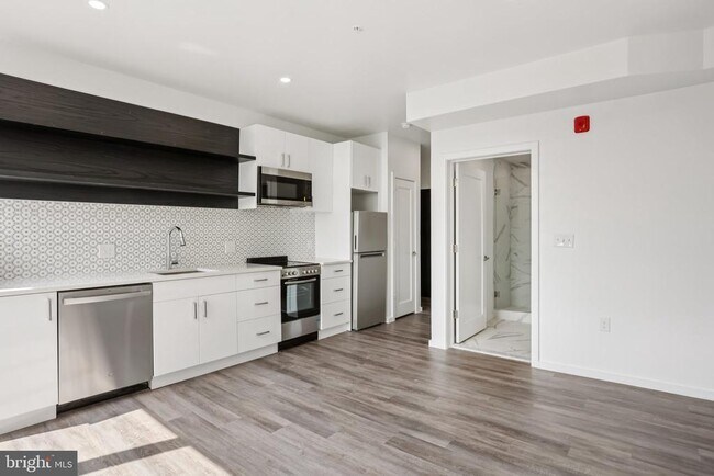 Building Photo - 1201 Vine St