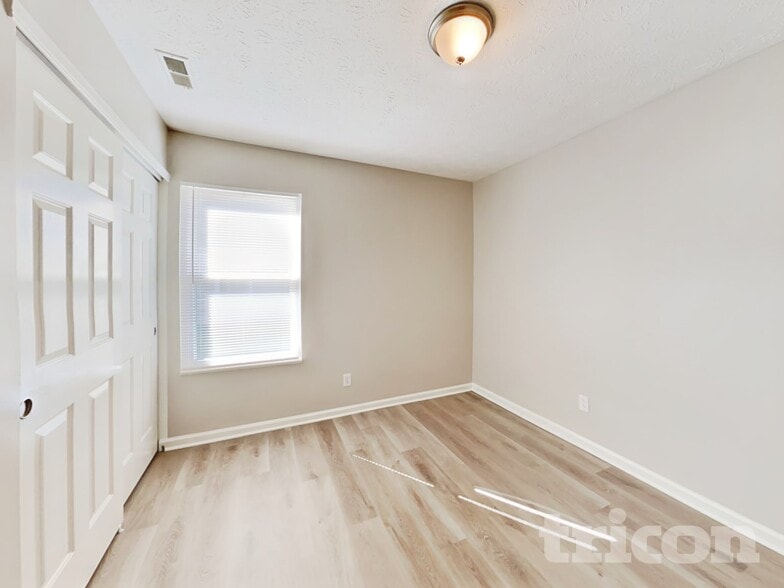 Building Photo - 5530 Thompson Park Blvd