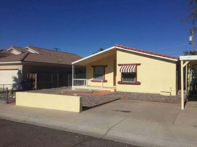 Building Photo - 2 bedroom in PHOENIX AZ 85041