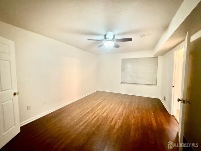 Building Photo - 1201 Plymouth Rd