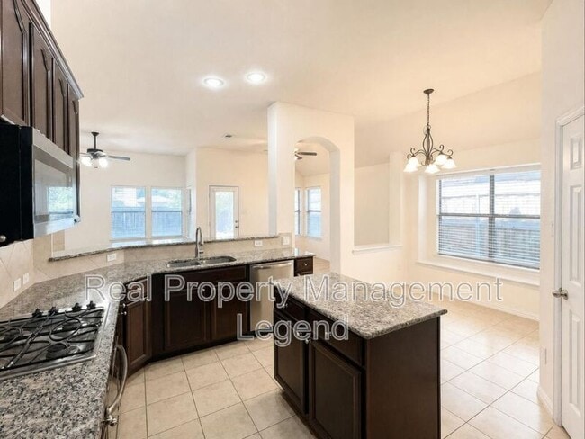 Building Photo - 304 Blythe Bridge Dr