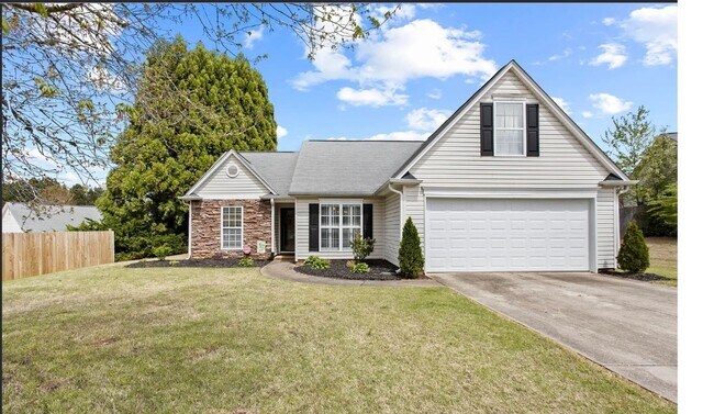 Primary Photo - Spacious 3/2 Available Now!