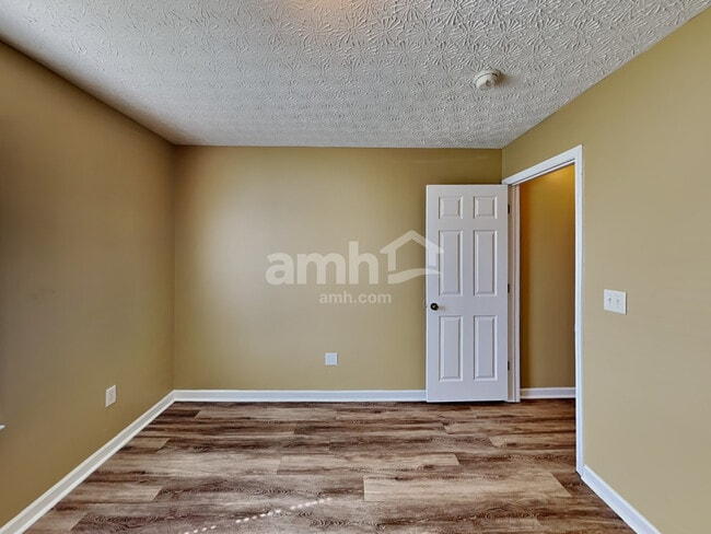Building Photo - 5272 Gobel Dr