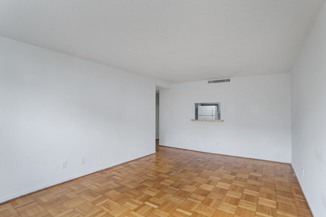 Building Photo - 2965 Pharr Ct S Northwest