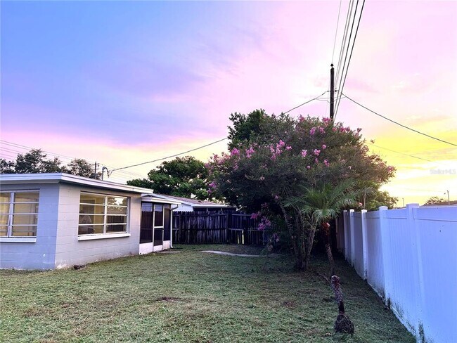 Building Photo - 4653 Darlington Rd