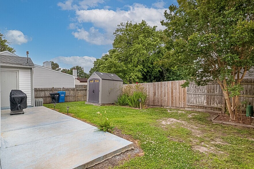 Building Photo - 1705 Maryus Ct