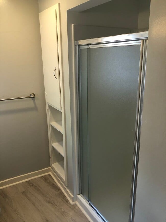 Building Photo - One Bedroom Cottage in the Heart of Salem