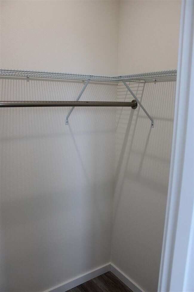 Building Photo - 2 bedroom 2 bathroom Brand New Triplex!