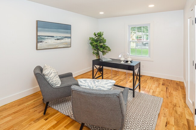 Building Photo - 84 Orchard St