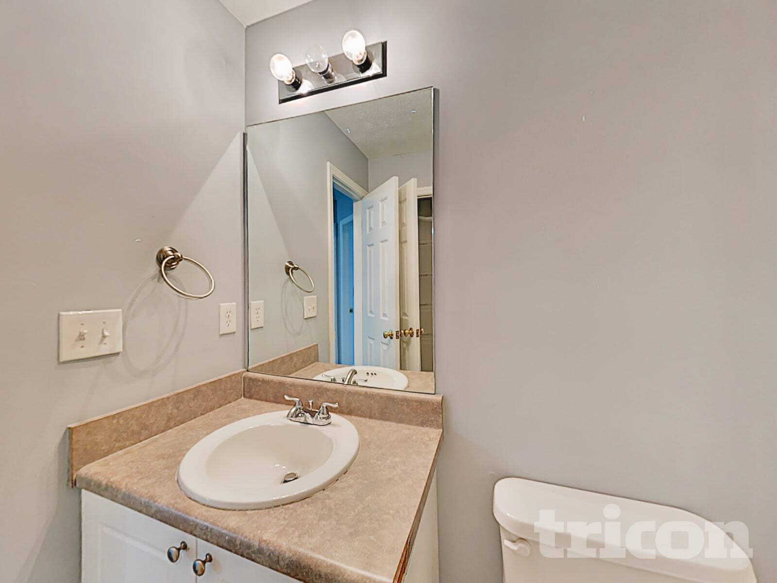 Building Photo - 2331 Sandspring Dr SW