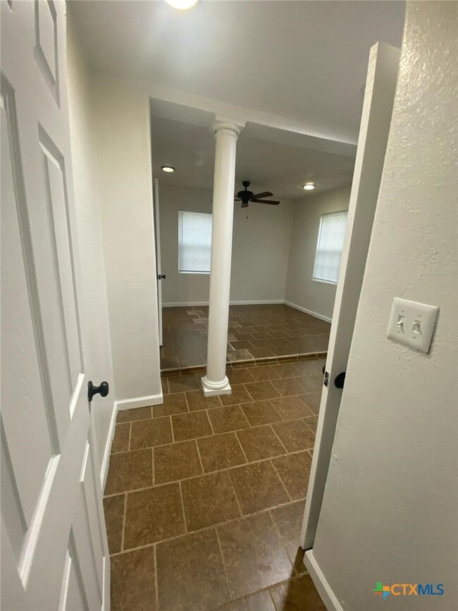 Building Photo - 4801 Renick Ranch Rd