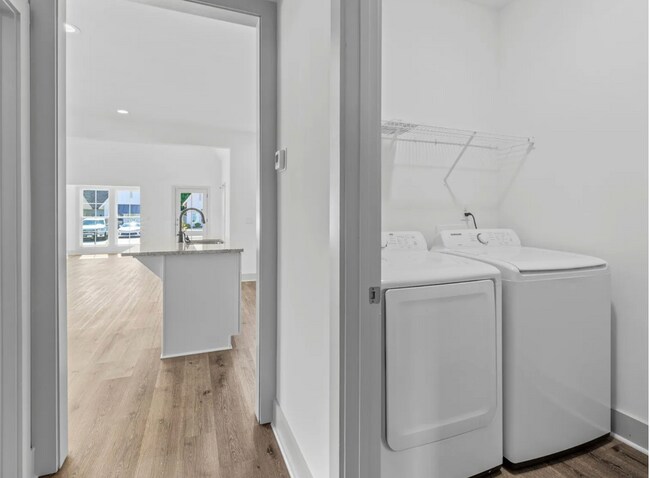 Building Photo - Charming 2 Bed / 2 Bath Cottage Living at Fox Chase