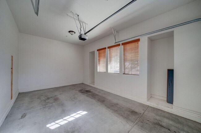 Building Photo - READY TO VIEW NOW! Remodeled-Huge 5 Bedroo...