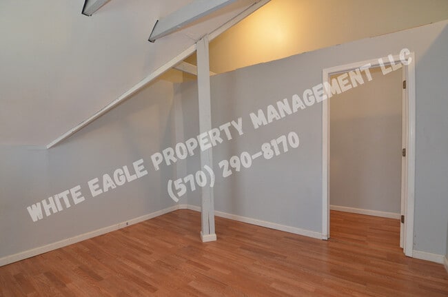 Building Photo - 641 Alder St