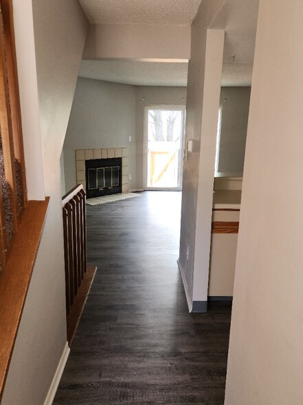 Building Photo - 2333 Lexington Village Ln