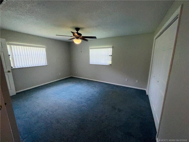 Building Photo - 5213 Hummingbird Way