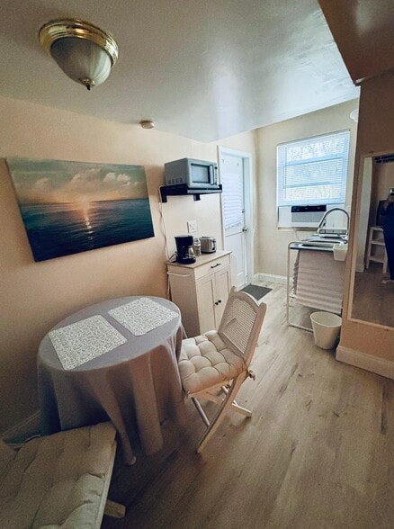 Building Photo - 129 Malaga Ave