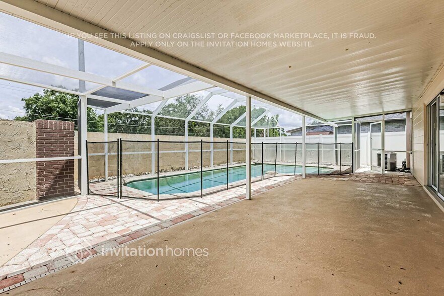 Building Photo - 2102 Ridgemore Dr