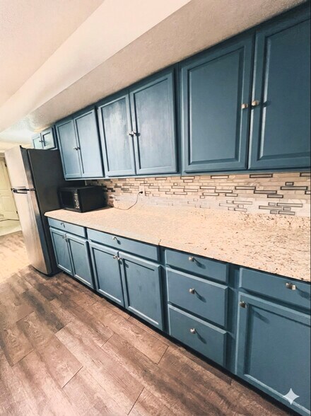 Building Photo - 6291 Liza Ln