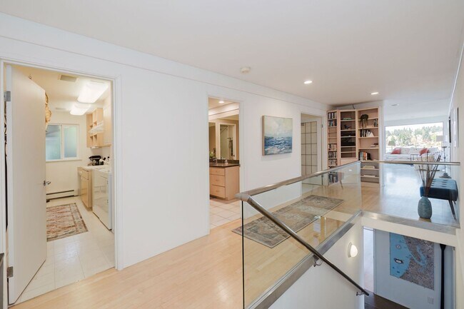 Building Photo - Furnished Bainbridge Island Waterfront Home with Incredible Views