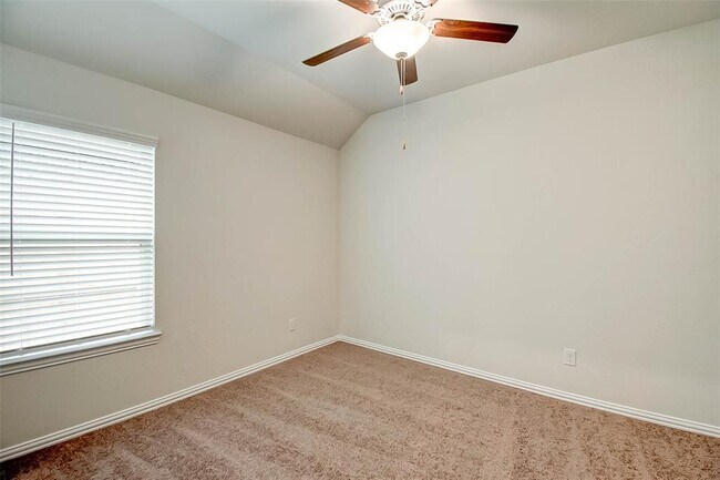 Building Photo - 2218 Pumpkin Patch Ln