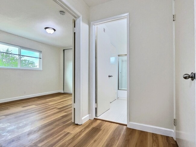Building Photo - 4 BD/2 BA Home with Spacious Backyard and ...