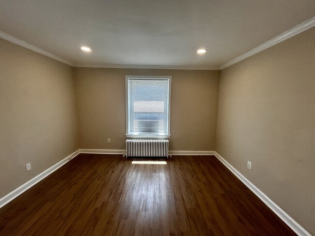 Building Photo - 2833 28th St SE