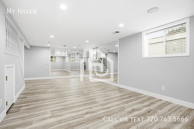 Building Photo - 2351 S Garland St