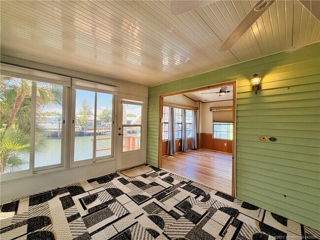 Building Photo - 10851 S Ocean Dr