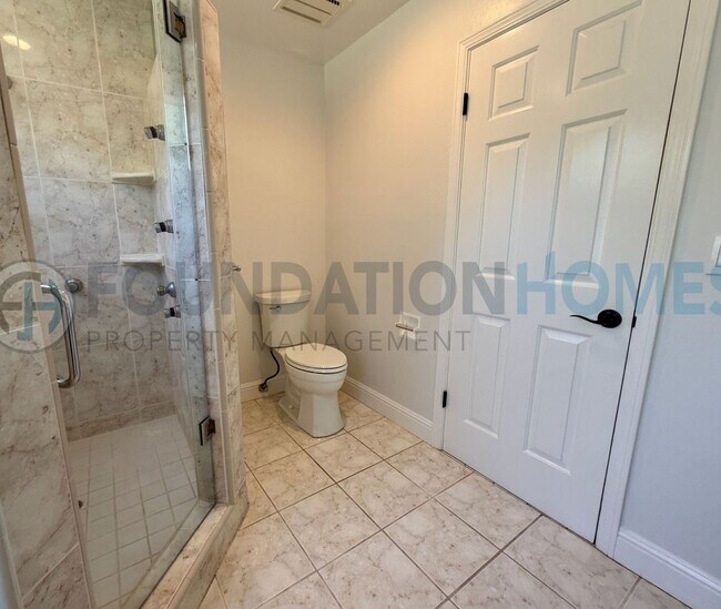 Building Photo - Spacious 5BR Novato Home at End of Private Drive!  A/C!  Solar!  FOUNDATION