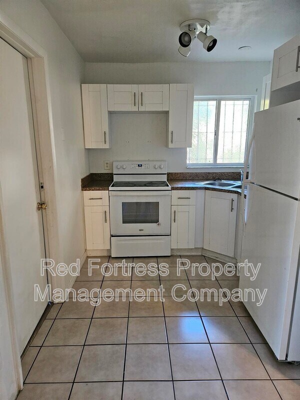 Building Photo - 2748 Orange St