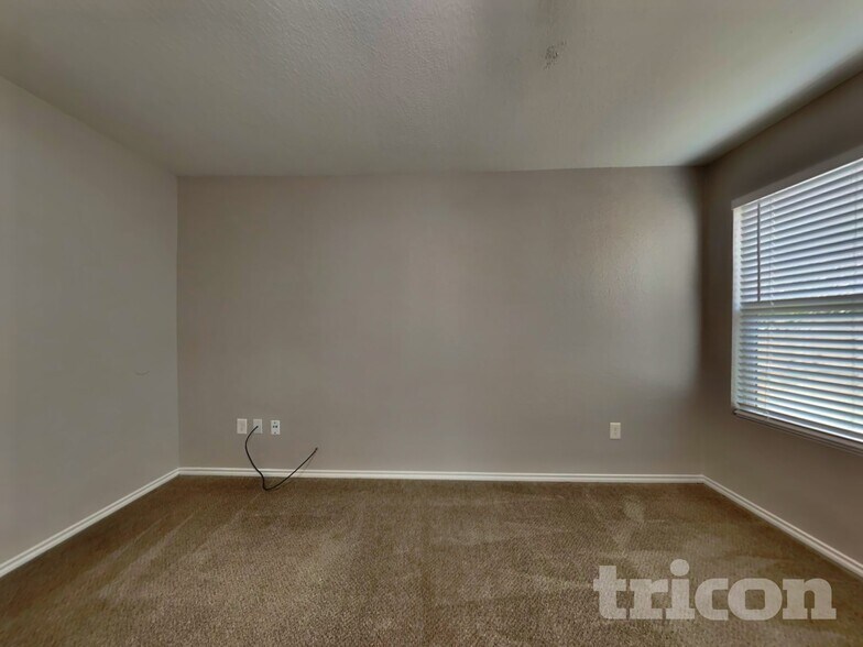 Building Photo - 6647 Hartnet Fields