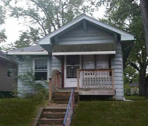 Building Photo - 1156 E Fox St