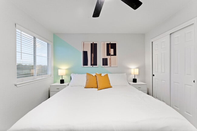 Building Photo - 313 Sweet Leaf Ln