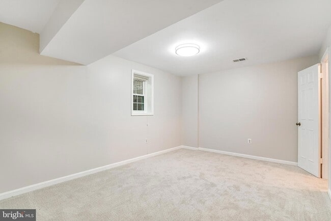 Building Photo - 2131 Kings Mill Ct
